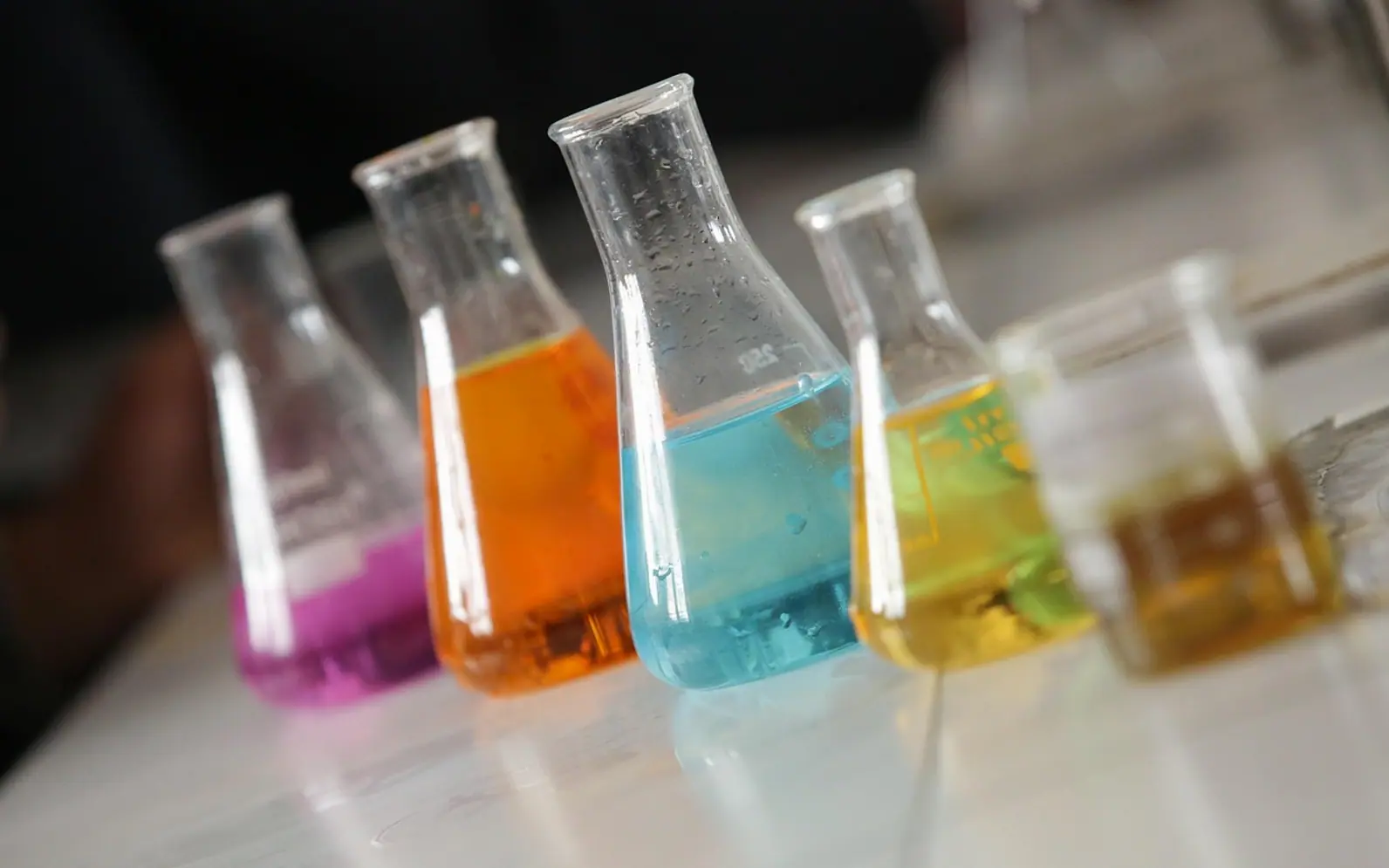 Chemistry, lab and experiment